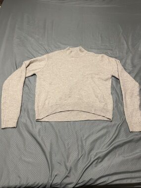 Lightweight Cream Turtleneck Sweater - Relaxed Fit